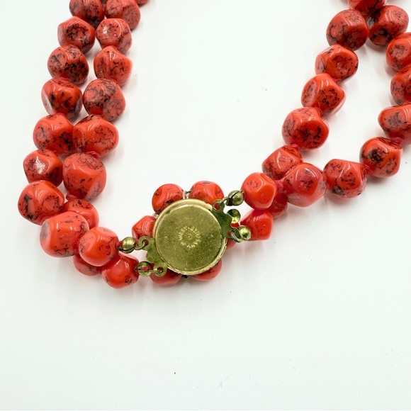 VINTAGE WEST GERMANY RED ART Howlite Red Turquoise Gemstone Two Strand Necklace - Picture 7 of 8